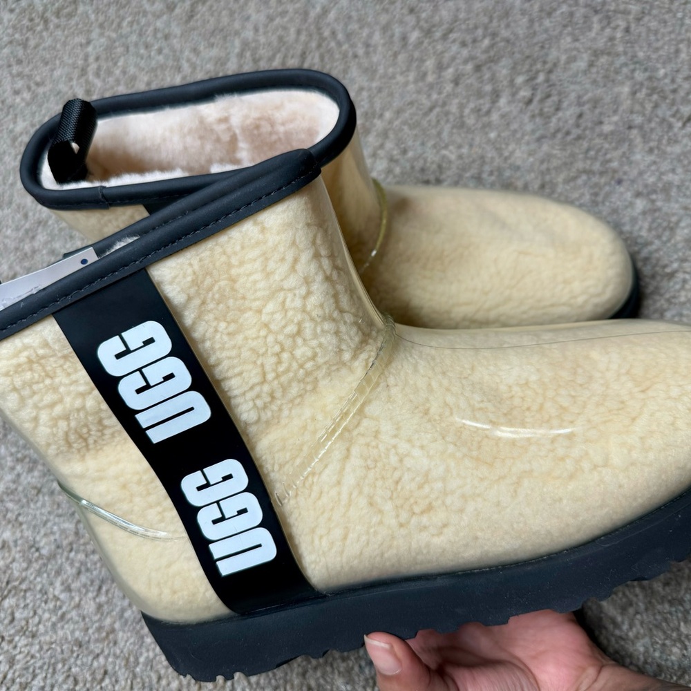 UGG Women’s Classic Clear Mini